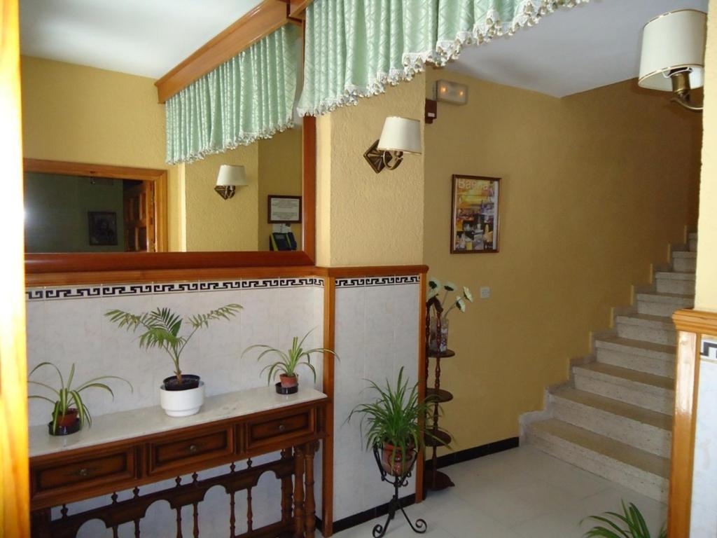 באנה Hostal Los Claveles מראה חיצוני תמונה